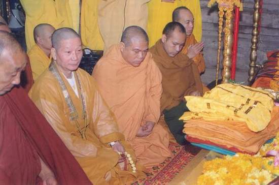 004-hoithao4.JPG (29111 bytes)